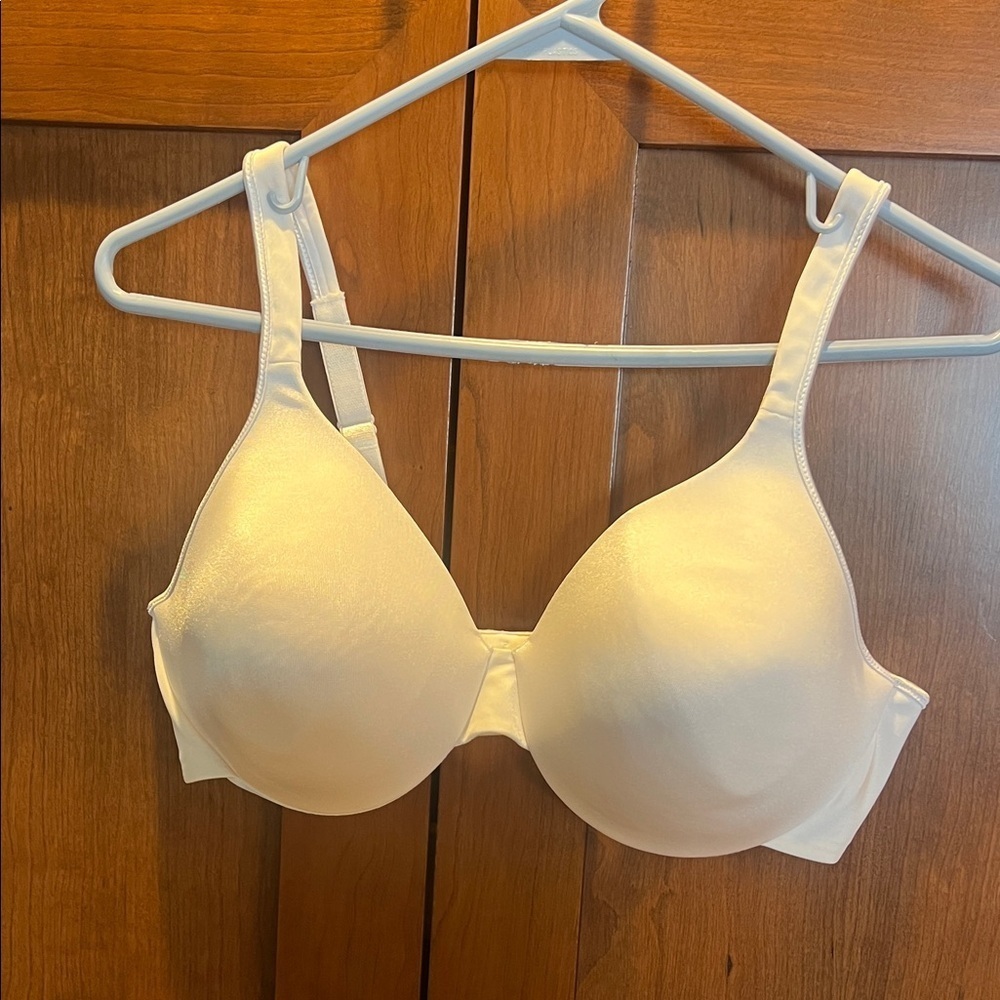 Playtex Smooth White Bra - Picture 4 of 5